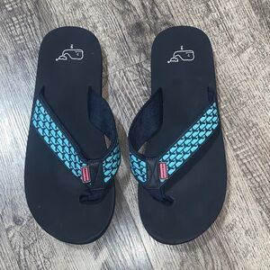 Vineyard Vines Black Flip Flop Sandals with Turquoise Whale Pattern